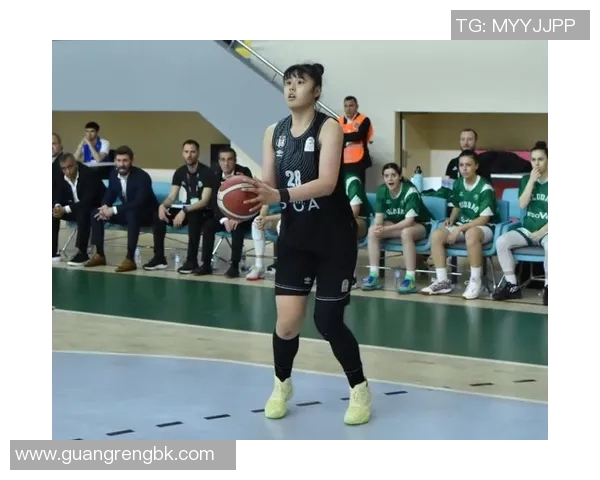 李月汝放弃高薪加盟土超展现拼搏精神引发球迷热议